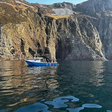 Apartment Riverside Haven In